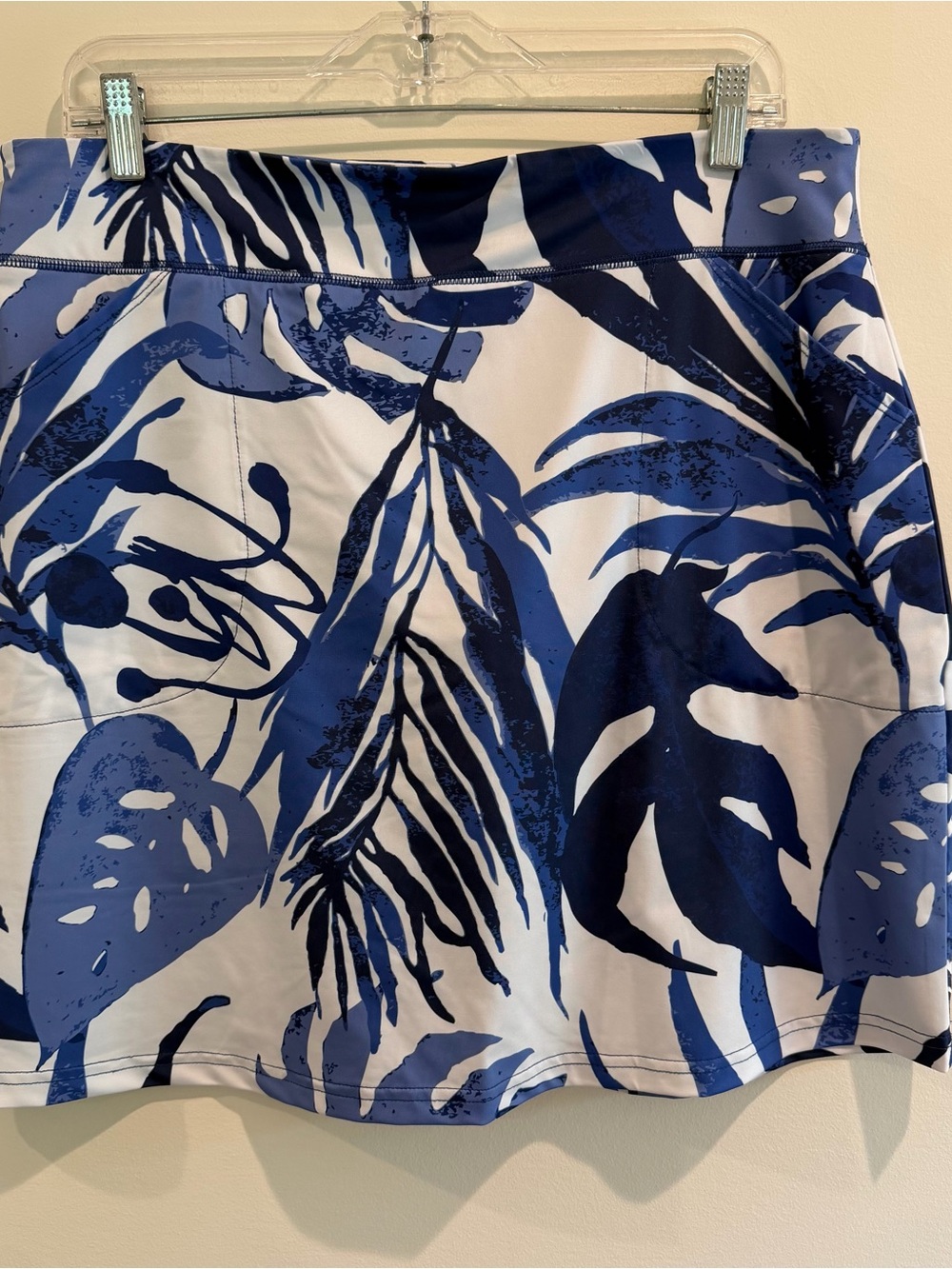 Ana Clare Active tropical print skort womens size L